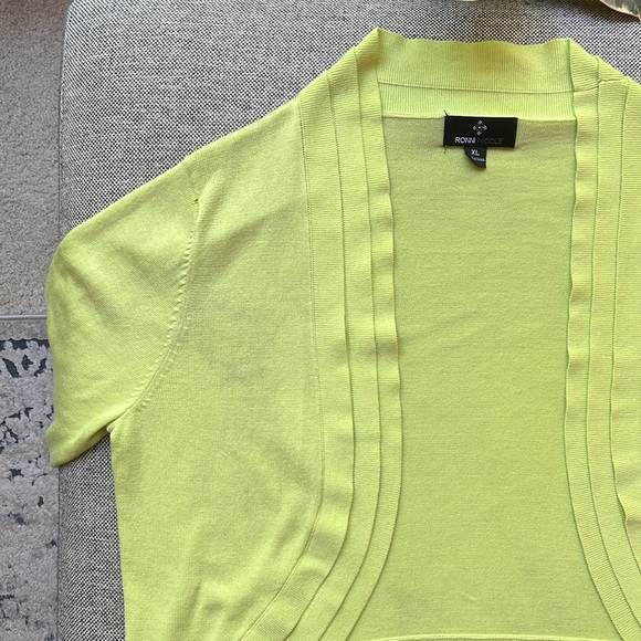 Y2K Ruffle Cardigan In Shade Lime Green, Circa 2007 Size: XL - Picture 9 of 16